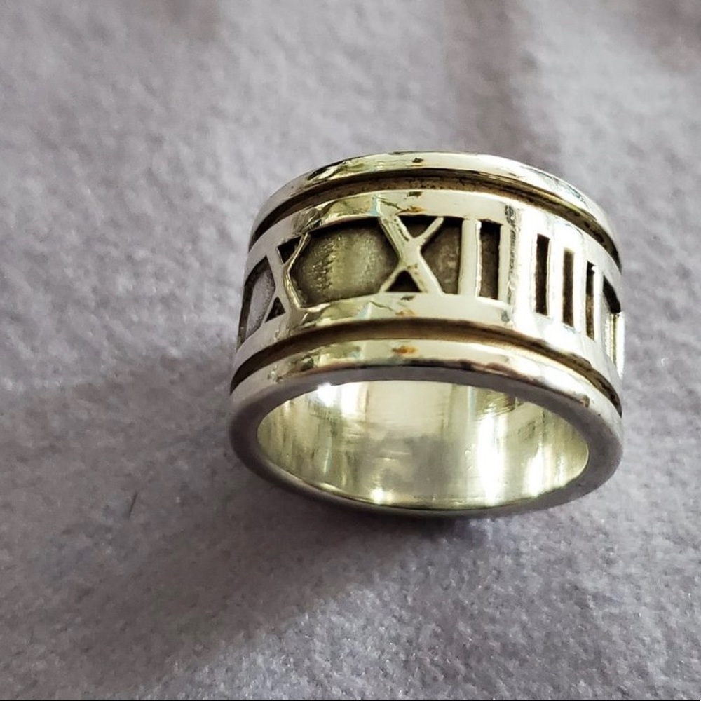 Tiffany & Co. Atlas Ring - Size 5 -PRICE IS FIRM